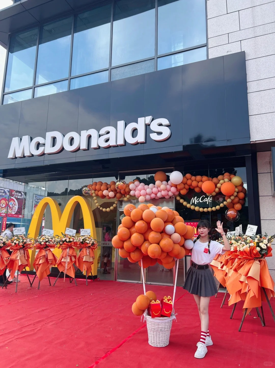 Khai trương McDonald's