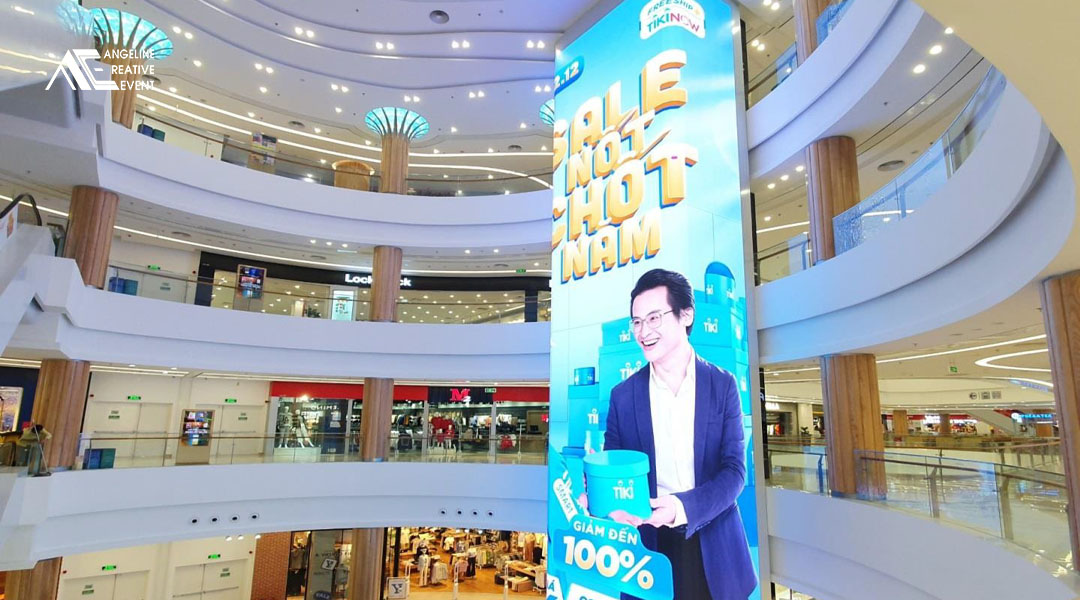 Banner thả trần trong trung tâm thương mại