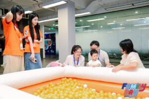 Tổ chức Family Day trong nhà