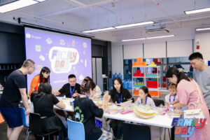 Tổ chức Family Day trong nhà