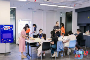 Tổ chức Family Day trong nhà