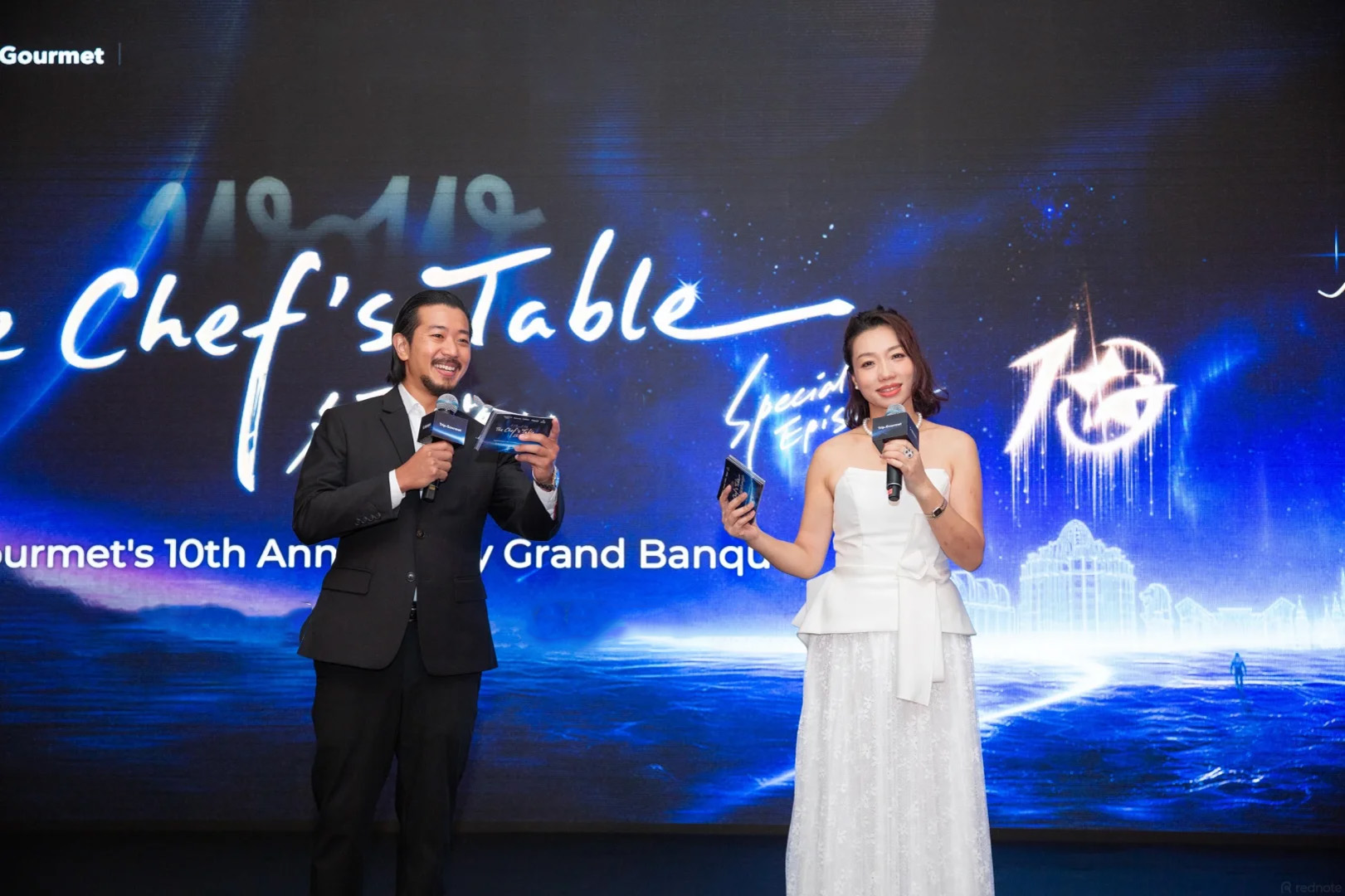 Awards Gala Dinner với sân khấu vinh danh nhân sự doanh nghiệp
