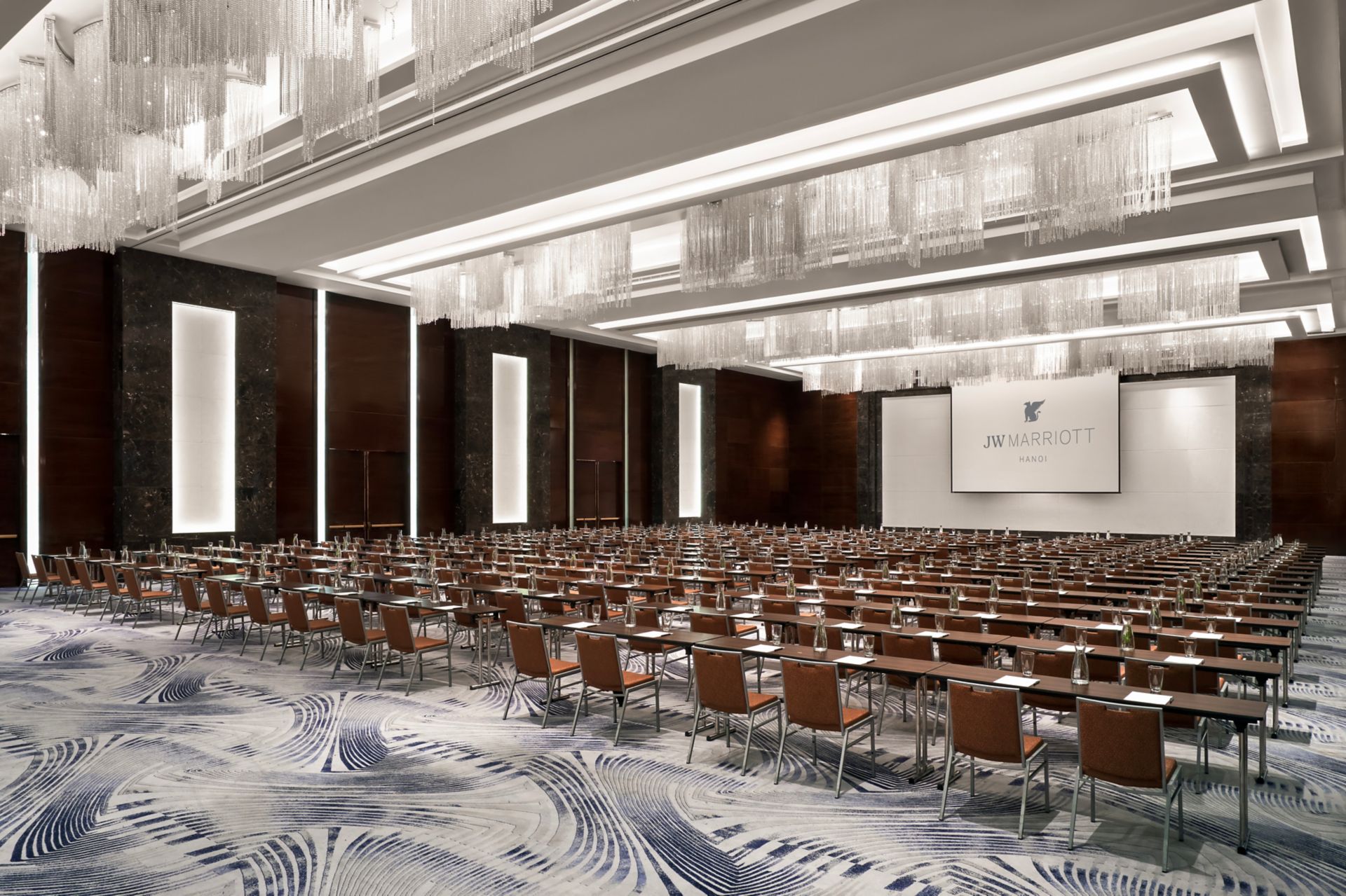 Grand Ballroom JW Marriott Hotel Hanoi phù hợp tổ chức Year End Party doanh nghiệp
