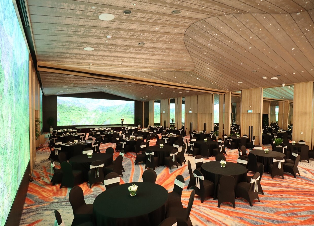 Pacific Ballroom Pan Pacific Hanoi cho tiệc tất niên doanh nghiệp
